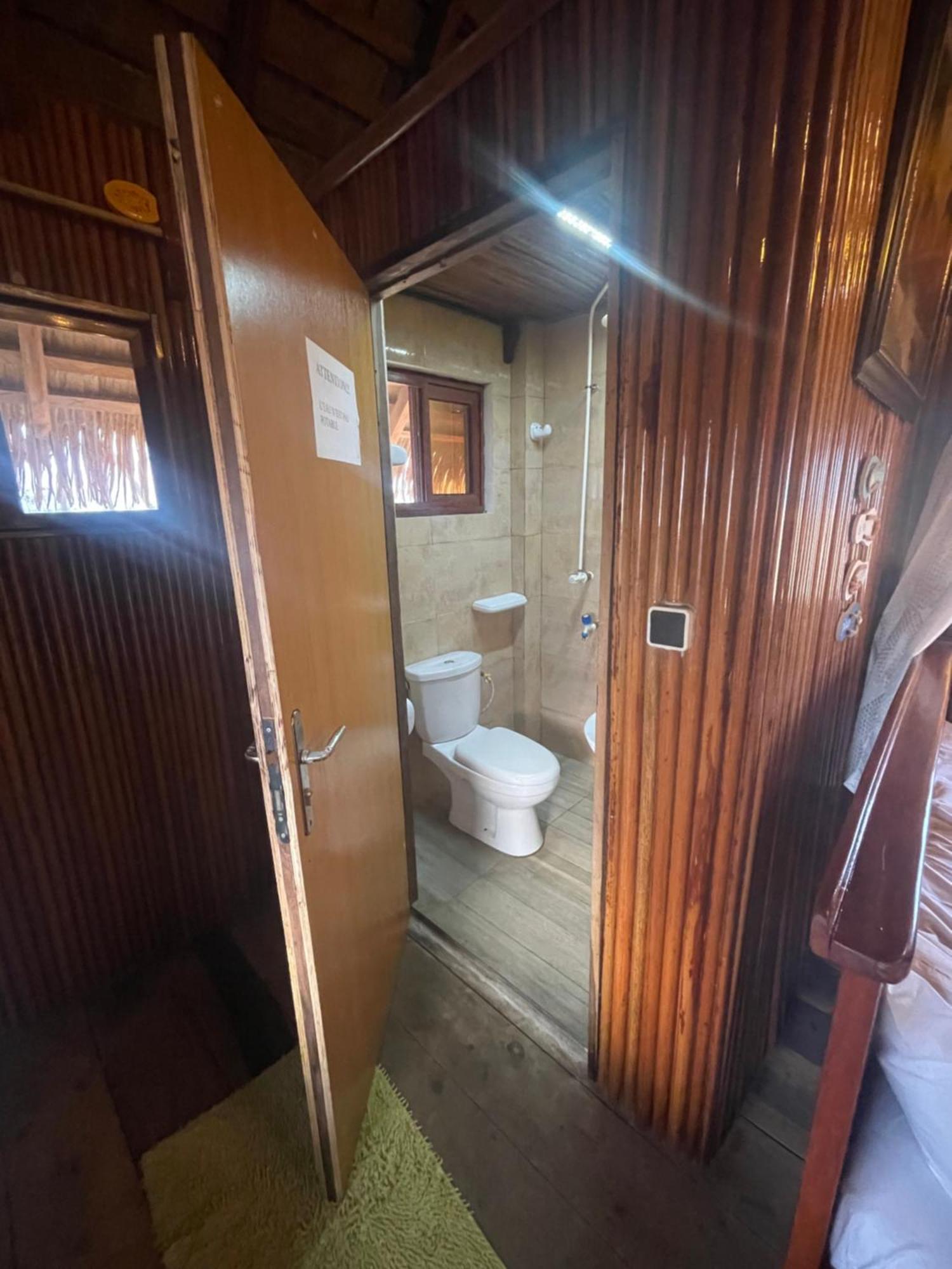 Tata Beach Hotel Cotonou Bagian luar foto
